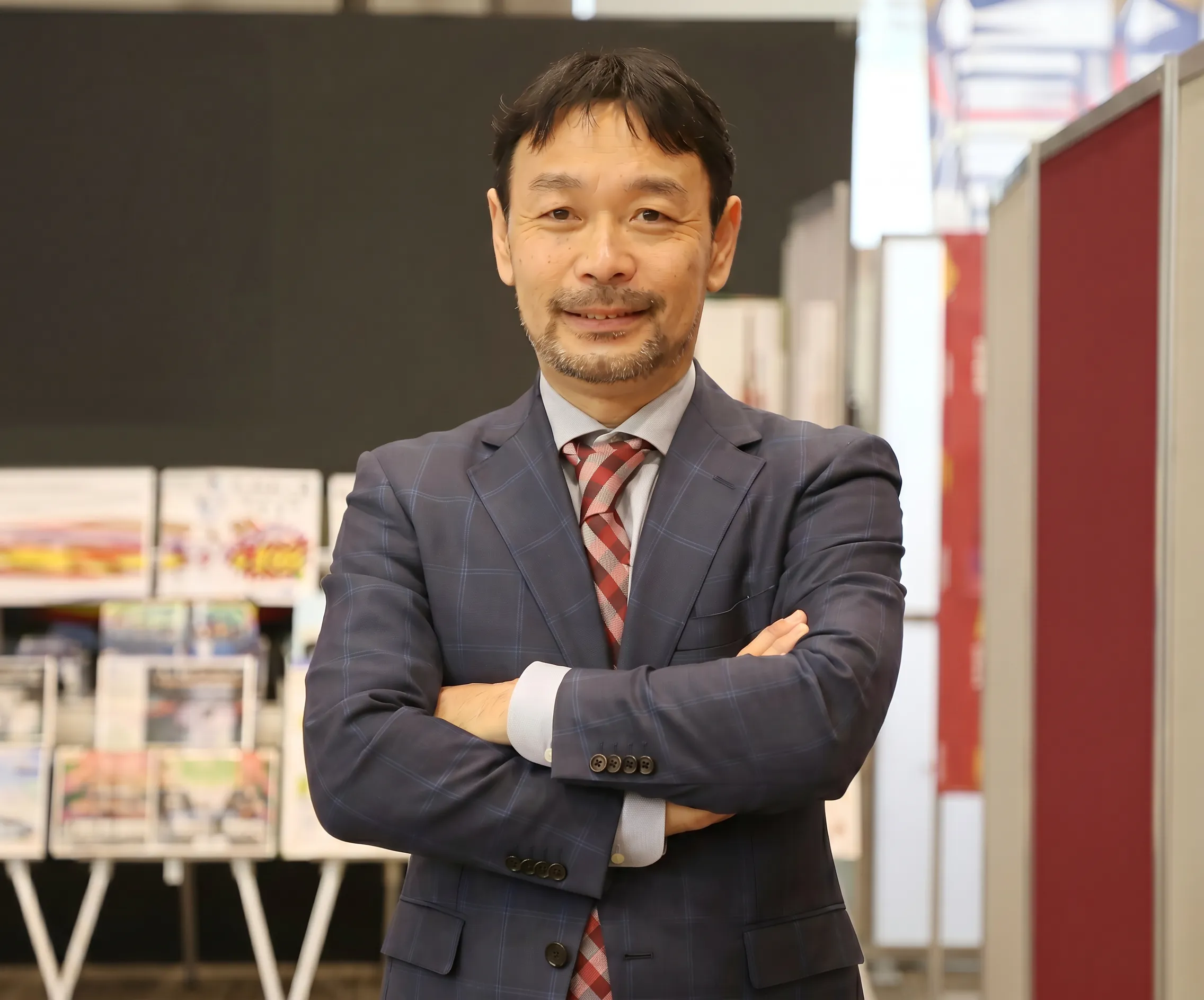 苅谷 伊
